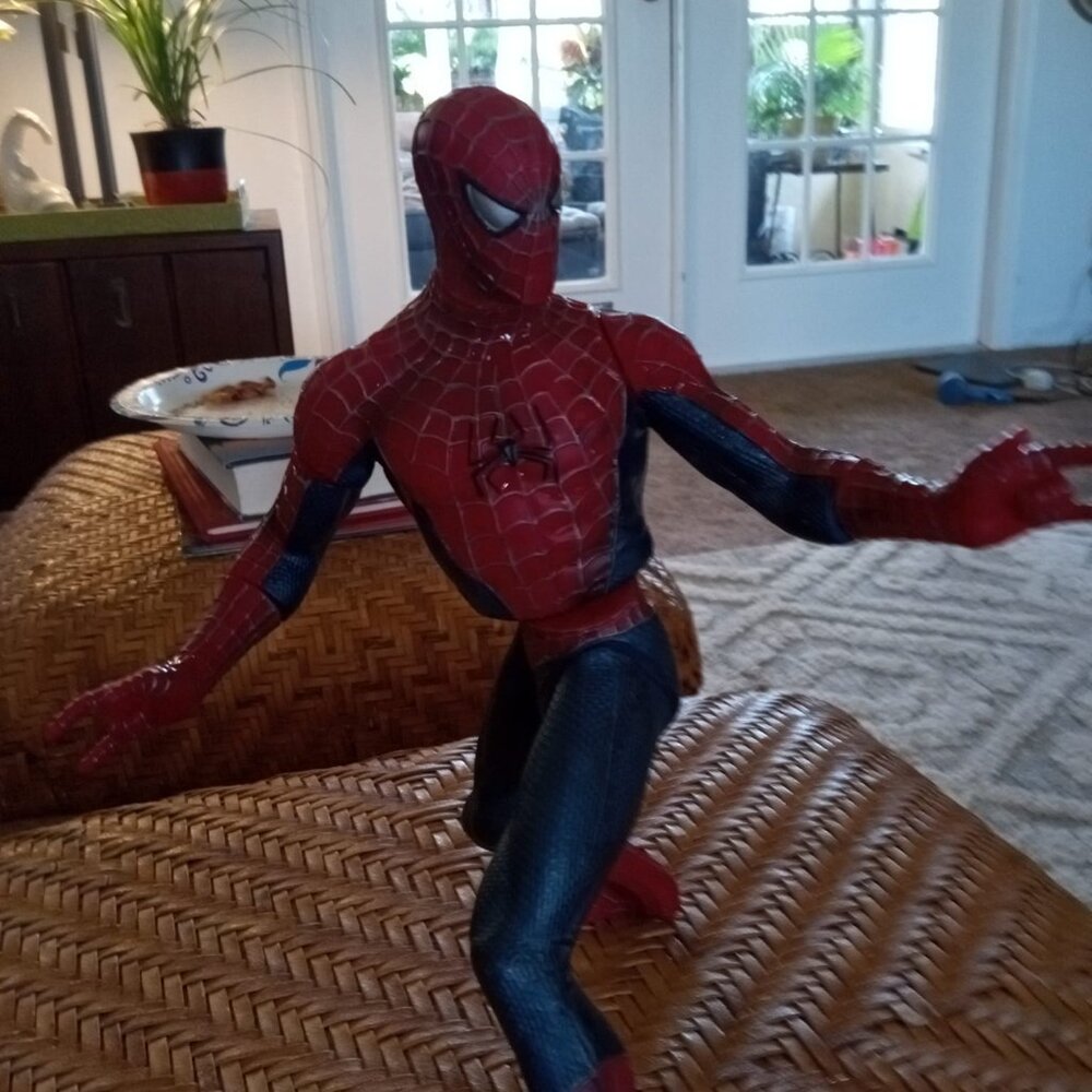 2002 Spider Man the Movie Action Figure. He Spide-tacular! Vintage. Great shape.